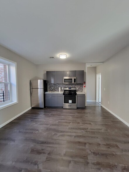 451 Springdale Ave, East Orange, NJ à vendre - Photo intérieure - Image 3 de 12