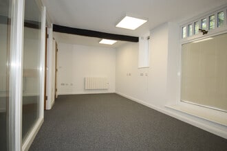 Sheppey Way, Bobbing for lease Interior Photo- Image 2 of 12