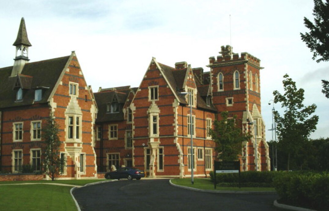 South Dr, Birmingham à louer Photo principale- Image 1 de 2