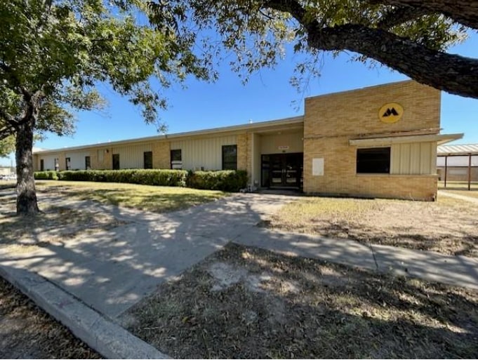 301 2nd St, Meridian, TX for sale - Building Photo - Image 2 of 10