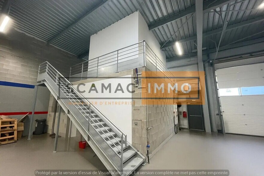 Bureau dans Croissy-Beaubourg à louer - Photo du bâtiment - Image 3 de 10