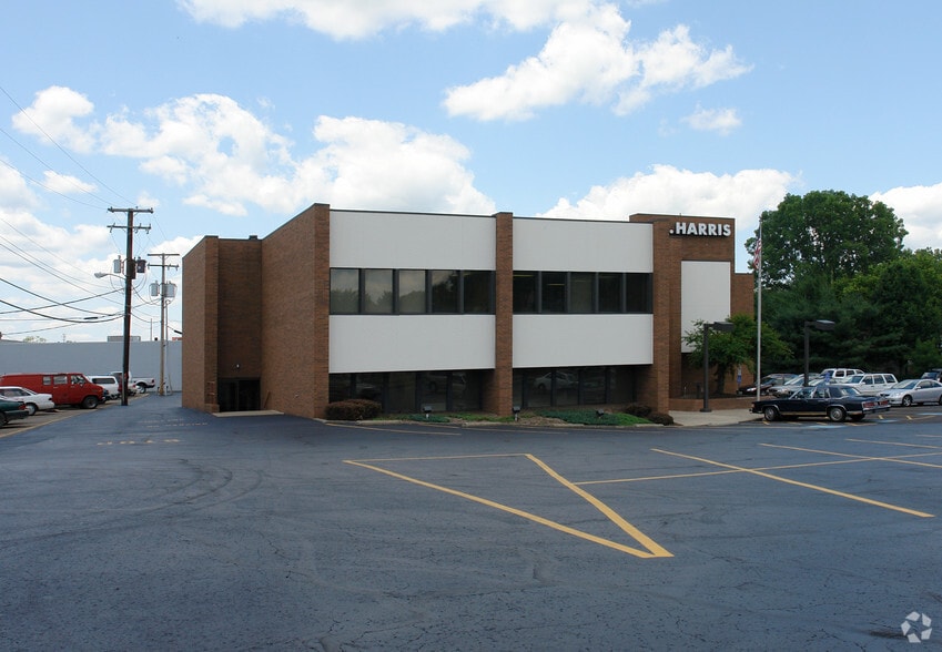 3930 Fulton Dr Nw, Canton, OH for lease - Building Photo - Image 3 of 5