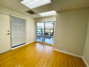 520 S Sepulveda Blvd, Los Angeles, CA à louer Photo intérieure- Image 1 de 1