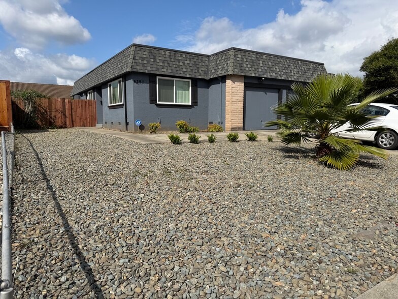 4395 Wessex Dr, San Jose, CA à vendre - Photo du bâtiment - Image 2 de 3