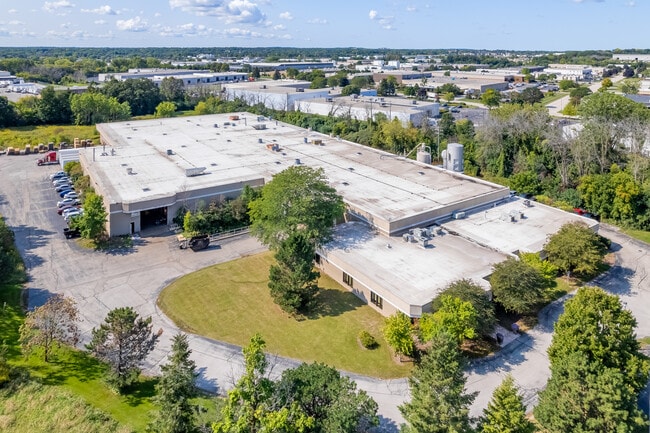 Plus de détails pour W139N9499 State Highway 145, Menomonee Falls, WI - Industriel à louer