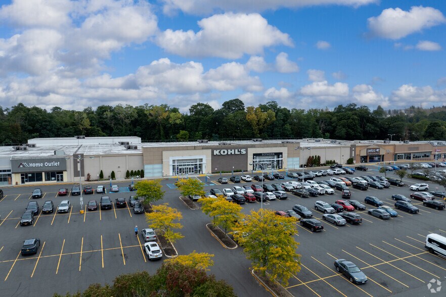 2350 Central Park Ave, Yonkers, NY à louer - Photo du bâtiment - Image 3 de 12