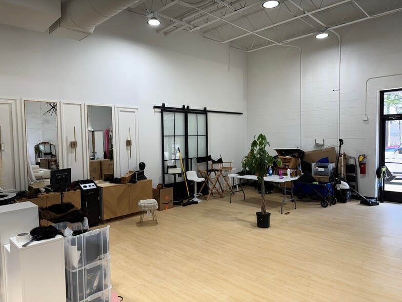 250 Laredo Dr, Decatur, GA for lease - Building Photo - Image 2 of 8