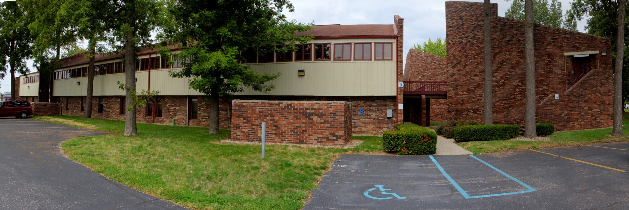 2346 S Lynhurst Dr, Indianapolis, IN for lease Primary Photo- Image 1 of 8