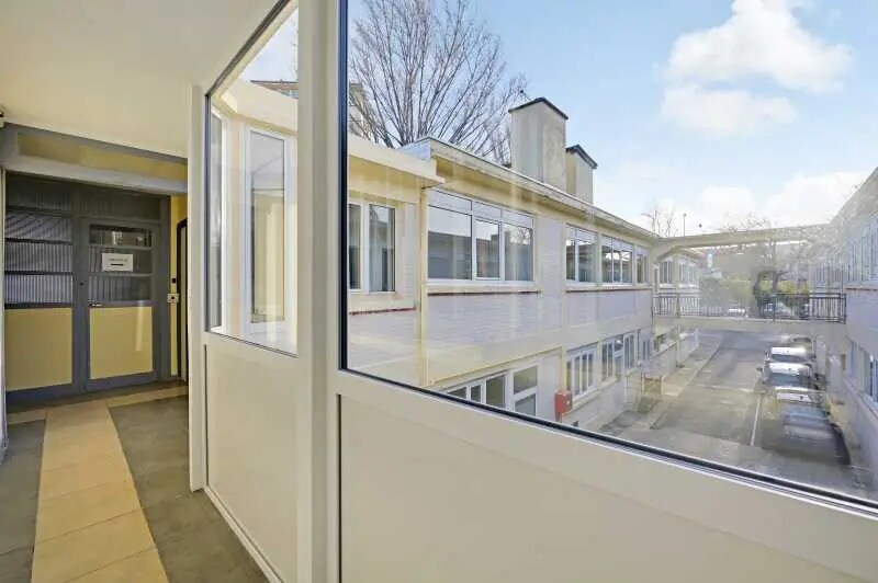 Office in Nanterre for lease Interior Photo- Image 1 of 2