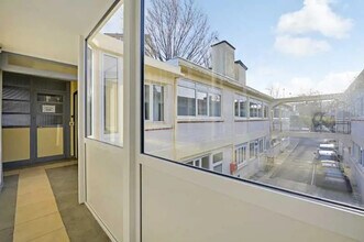 Office in Nanterre for lease Interior Photo- Image 1 of 2