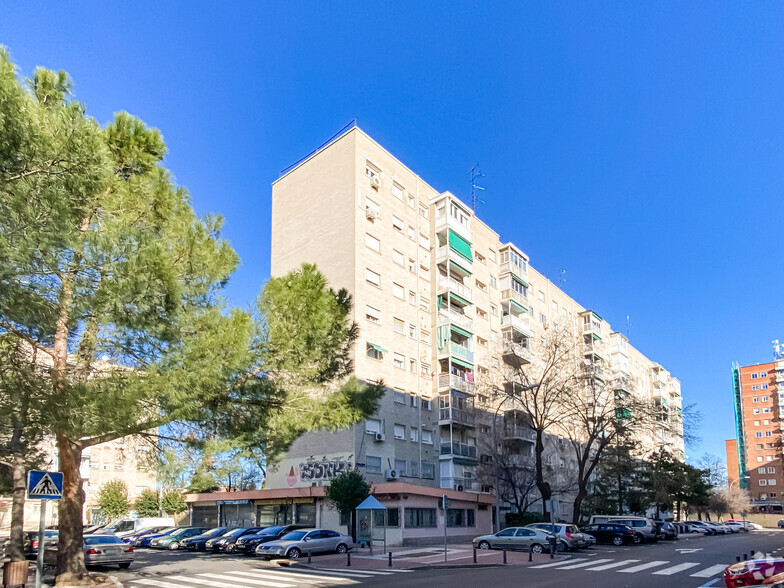 Plaza San Juan de Covas, 16, Alcorcón, Madrid for sale - Primary Photo - Image 1 of 2