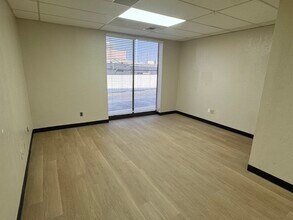 2828 NW 57th St, Oklahoma City, OK for lease Interior Photo- Image 2 of 3