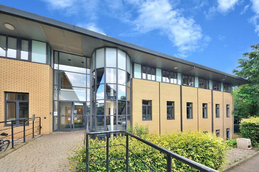 597 Calder Rd, Edinburgh à louer - Photo du bâtiment - Image 1 de 8