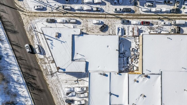 Plus de détails pour 10123 Av De L'hôtel-De-Ville, Montréal, QC - Industriel à louer