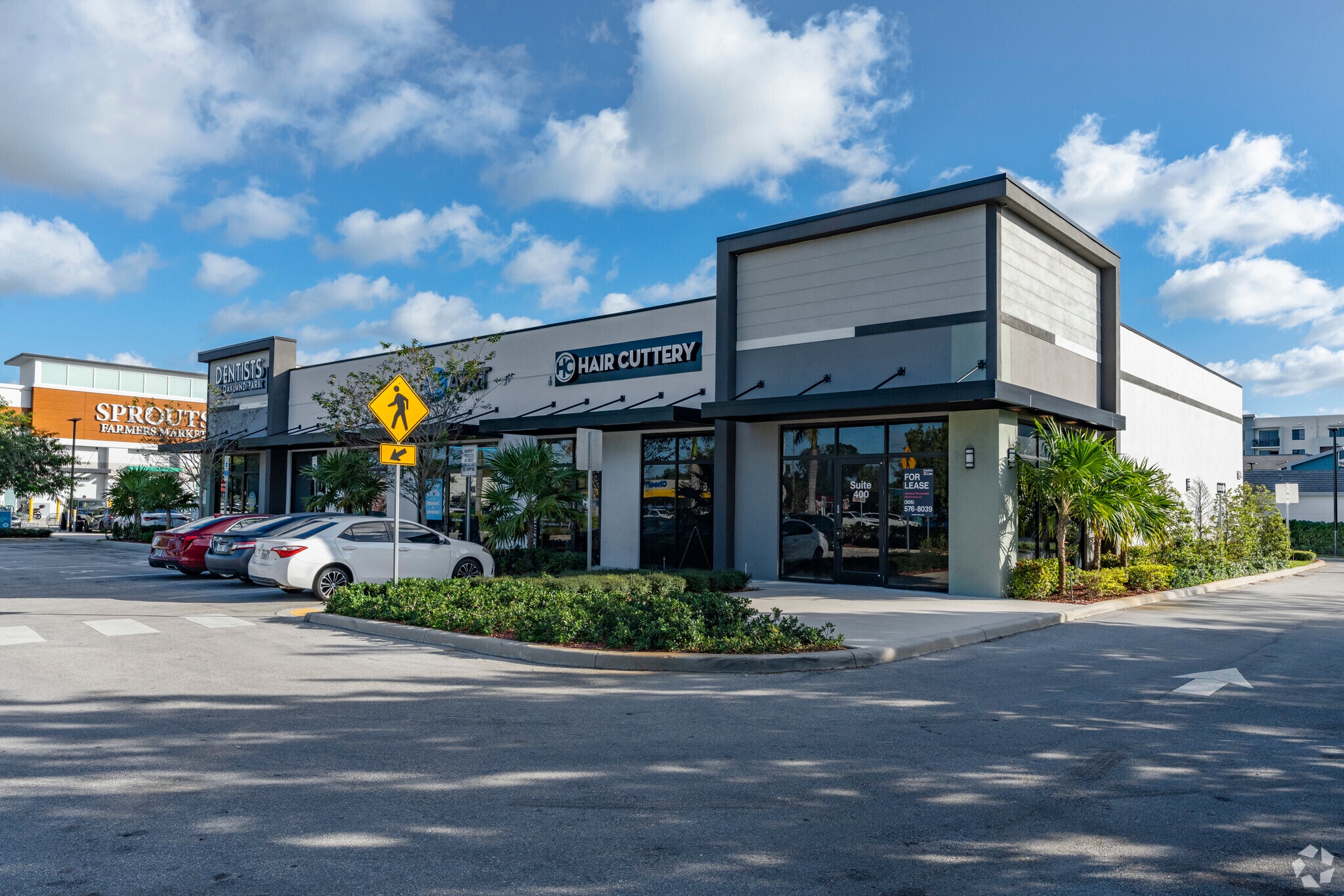 620 E Oakland Park Blvd, Oakland Park, FL for lease Primary Photo- Image 1 of 7