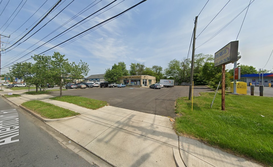 6304 Allentown Rd, Temple Hills, MD for sale - Primary Photo - Image 1 of 2