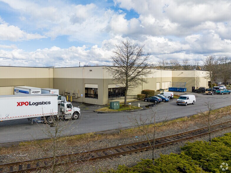 22415-22437 76th Ave S, Kent, WA for lease - Primary Photo - Image 1 of 7