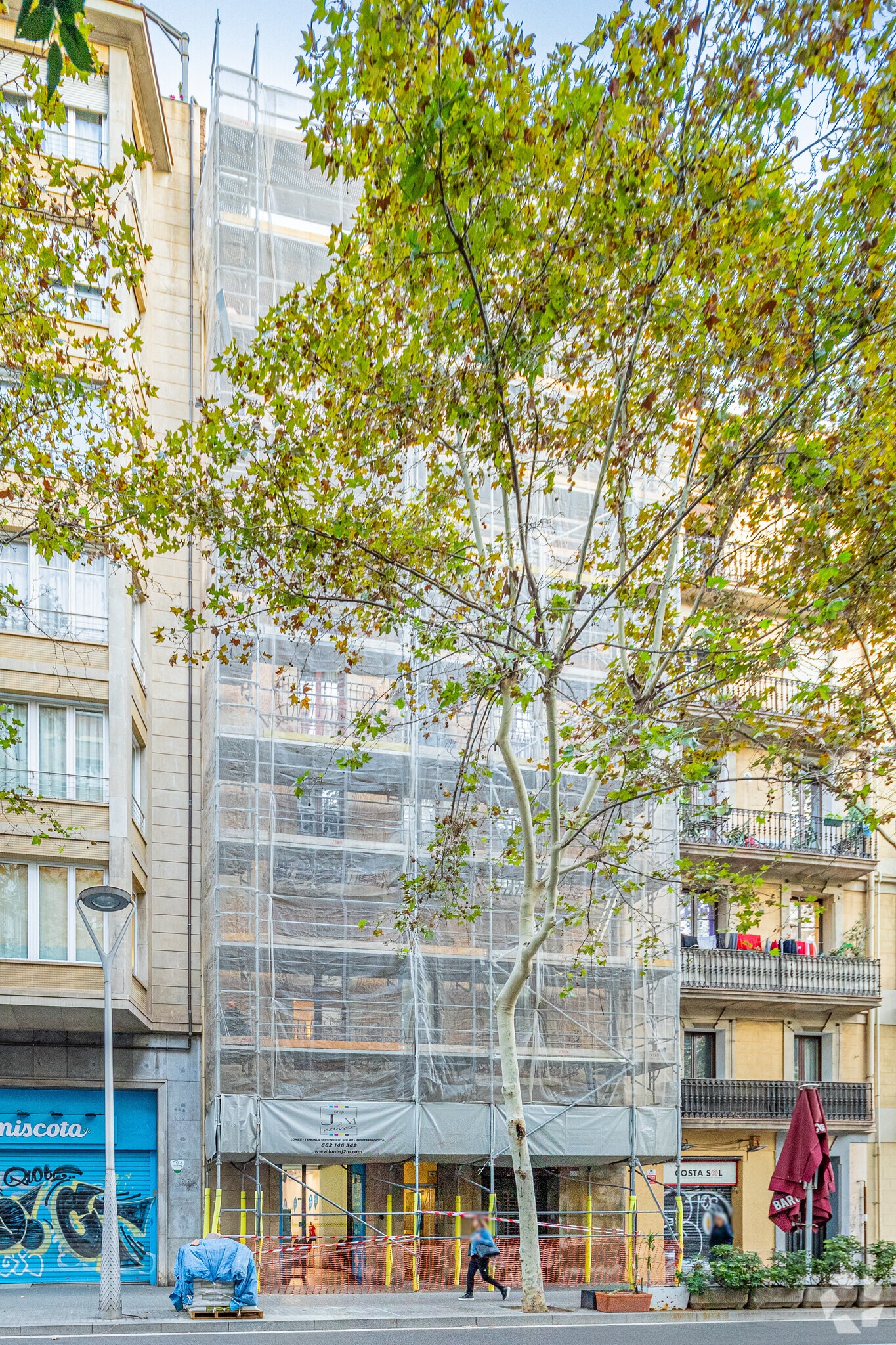 Immeuble residentiel dans Barcelone, Barcelona à vendre Photo principale- Image 1 de 2