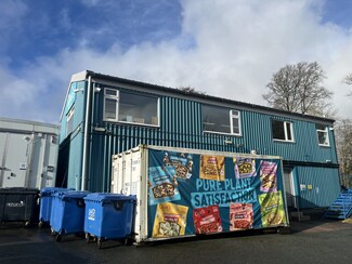 Plus de détails pour 4-7 Nelson Rd, Dartmouth - Industriel à vendre