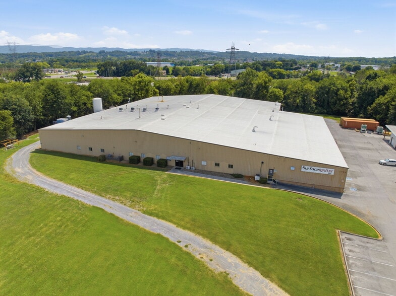 1709 Henry G. Lane St, Maryville, TN for sale - Building Photo - Image 1 of 14