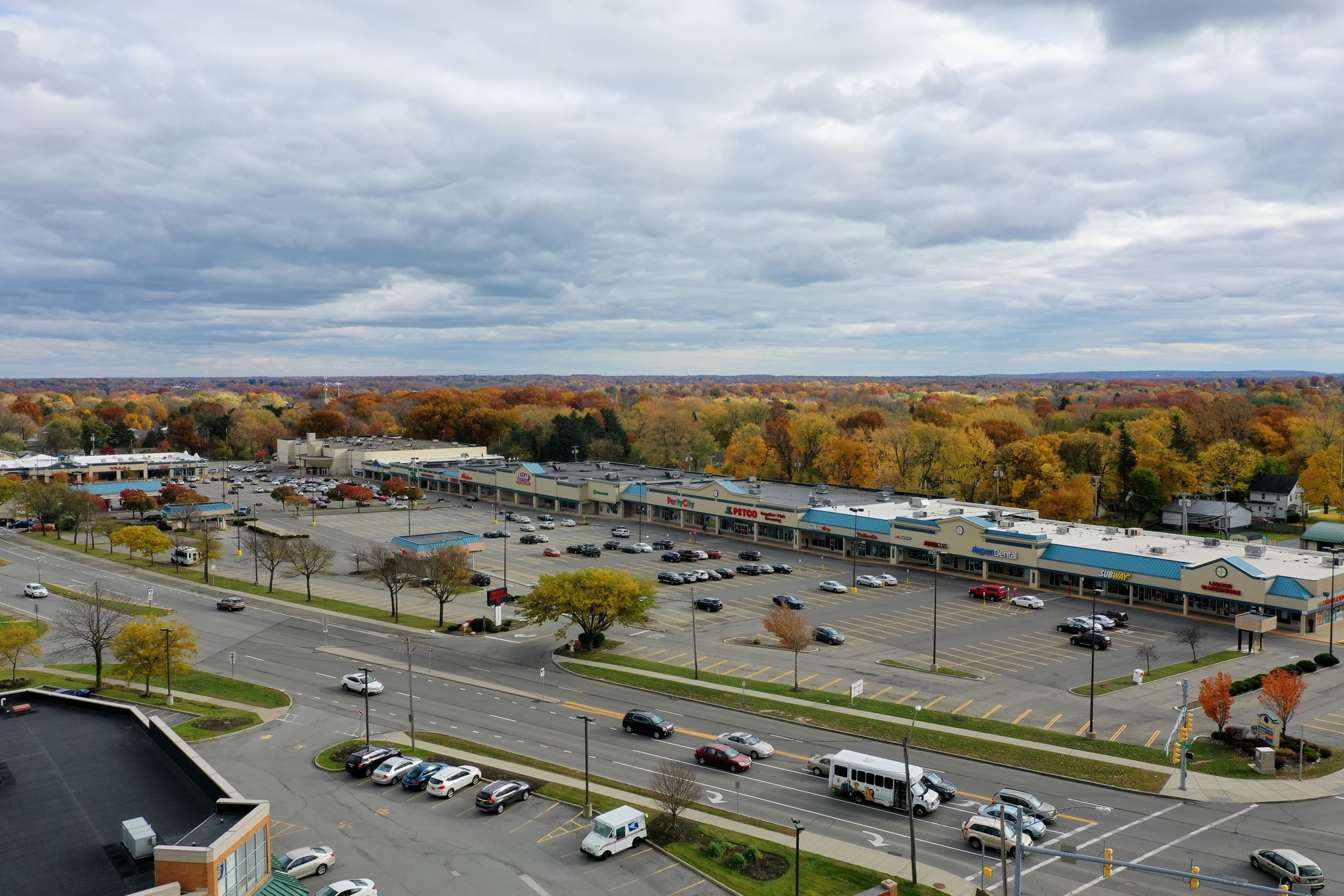 2255-2307 E Ridge Rd, Irondequoit, NY for lease Primary Photo- Image 1 of 5