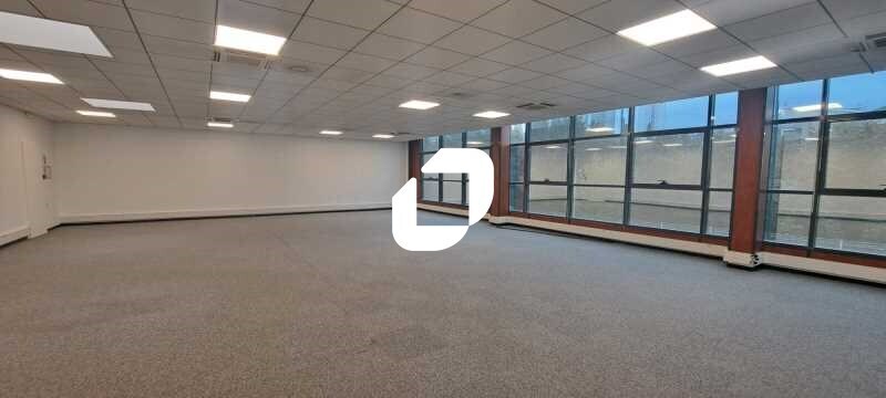 Office in Noisy-le-Sec for lease - Interior Photo - Image 3 of 8