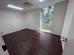 138 Park Ave, Winder, GA for lease Interior Photo- Image 2 of 2