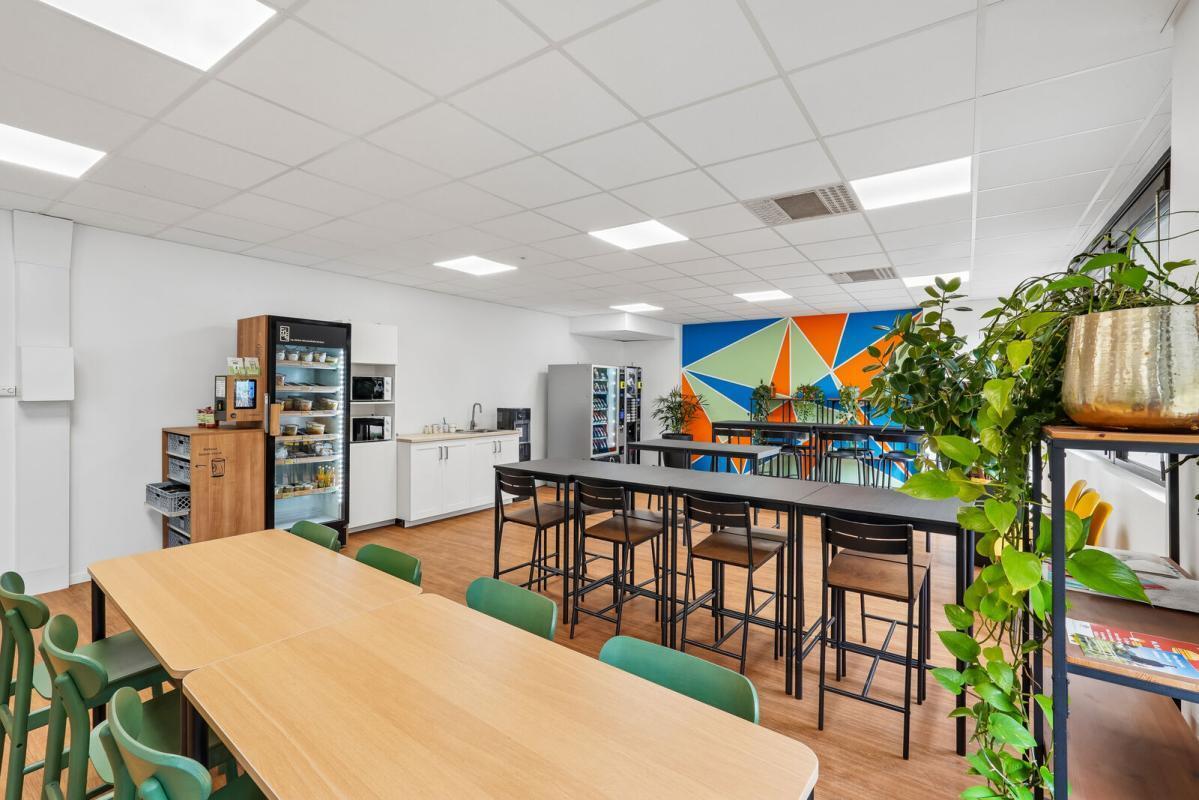 Office in Limonest for lease Interior Photo- Image 1 of 21