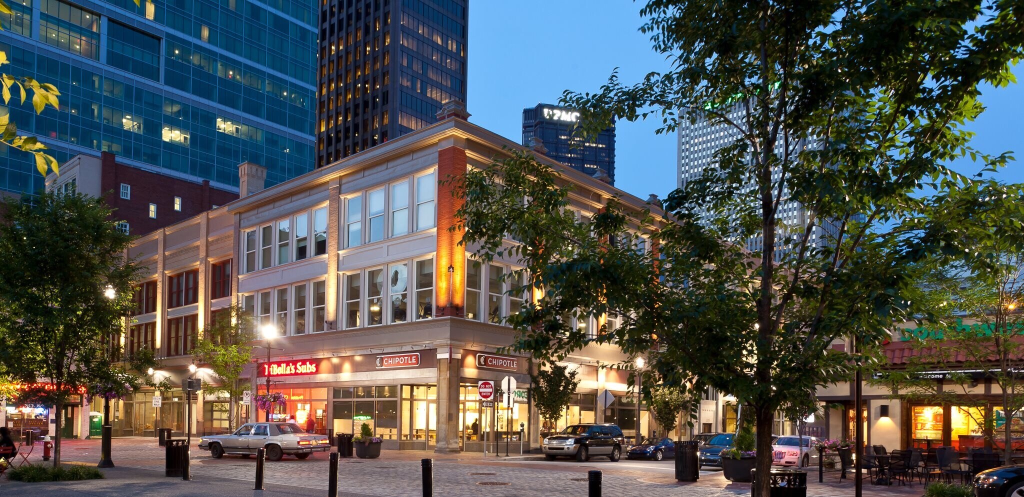 219 Forbes Ave, Pittsburgh, PA à louer Photo du bâtiment- Image 1 de 9