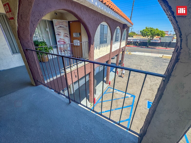 11801 Inglewood Ave, Hawthorne, CA for lease - Building Photo - Image 3 of 4
