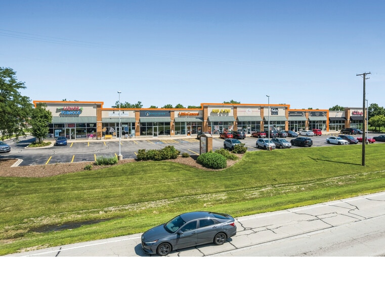 265 Peace Rd, Sycamore, IL for sale - Building Photo - Image 2 of 8