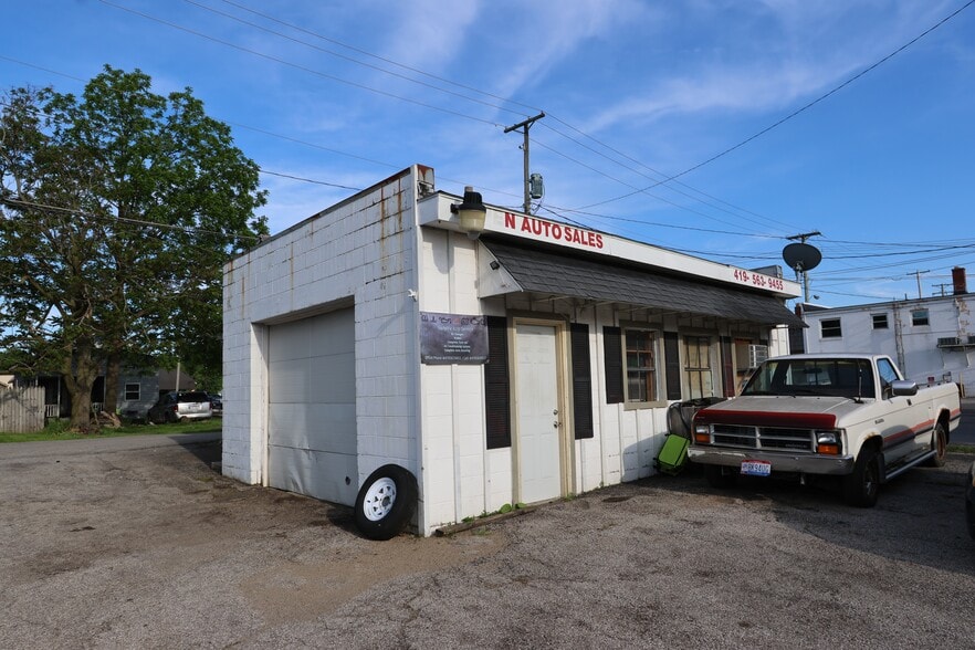 322 N Sandusky Ave, Bucyrus, OH for sale - Building Photo - Image 2 of 15