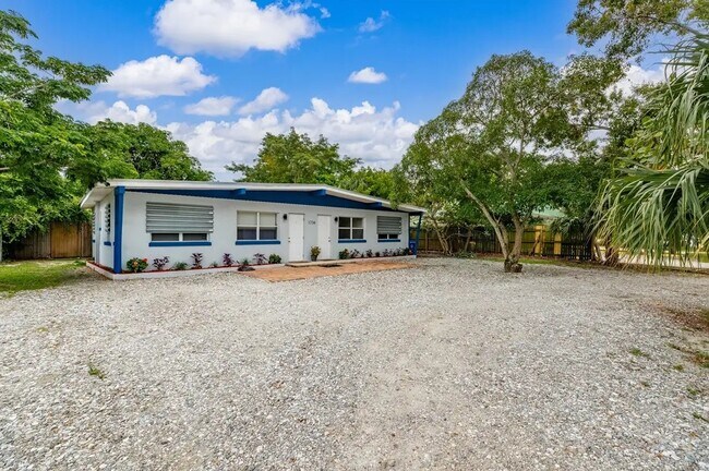 Plus de détails pour 1734 14th Ave, Vero Beach, FL - Spécialité à vendre