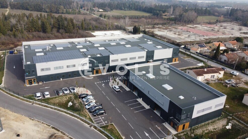 Flex in Vedène for lease - Building Photo - Image 1 of 10