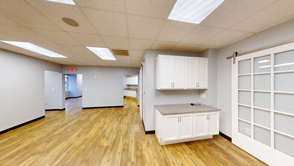 1904 S Main St, Wake Forest, NC à louer - Photo du bâtiment - Image 2 de 8