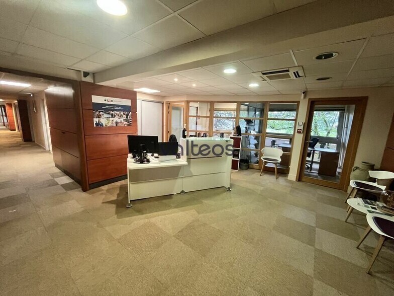 100 Allée De Barcelone, Toulouse for sale - Interior Photo - Image 3 of 6