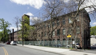 Plus de détails pour 45 Saw Mill River Rd, Yonkers, NY - Industriel à vendre