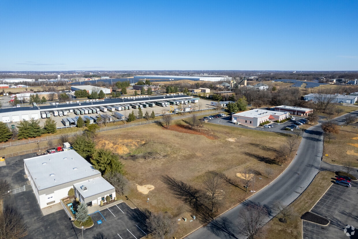 2203-2205 Wallace Blvd, Cinnaminson, NJ for lease Building Photo- Image 1 of 14