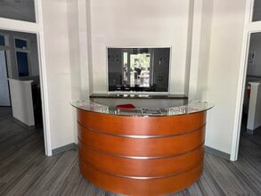 13513 Prestige Pl, Tampa, FL for lease Interior Photo- Image 2 of 12