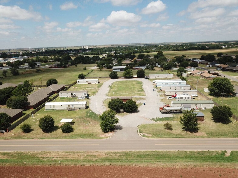 820 N Crider Rd, Cordell, OK for sale - Building Photo - Image 2 of 13