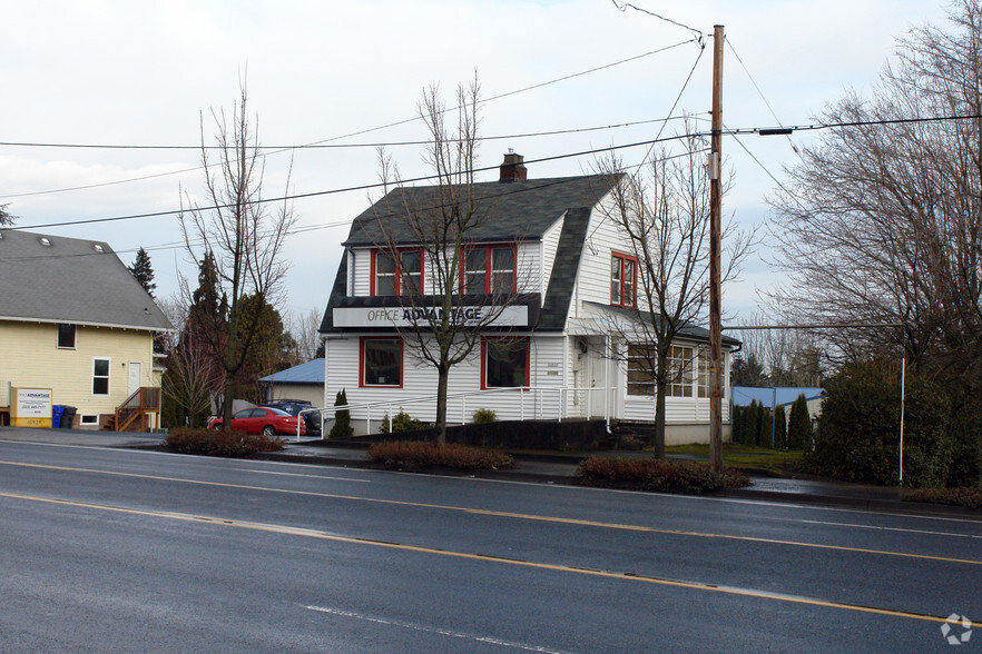 10929 NE Sandy Blvd, Portland, OR à louer - Photo du bâtiment - Image 3 de 3