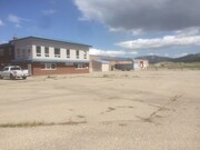 3706 18 Ave, Crowsnest Pass AB - Entrepôt