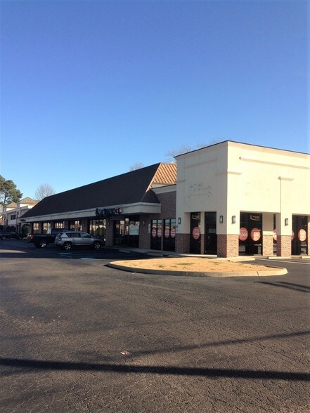 5600 Virginia Beach Blvd, Virginia Beach, VA à louer - Photo du bâtiment - Image 2 de 2