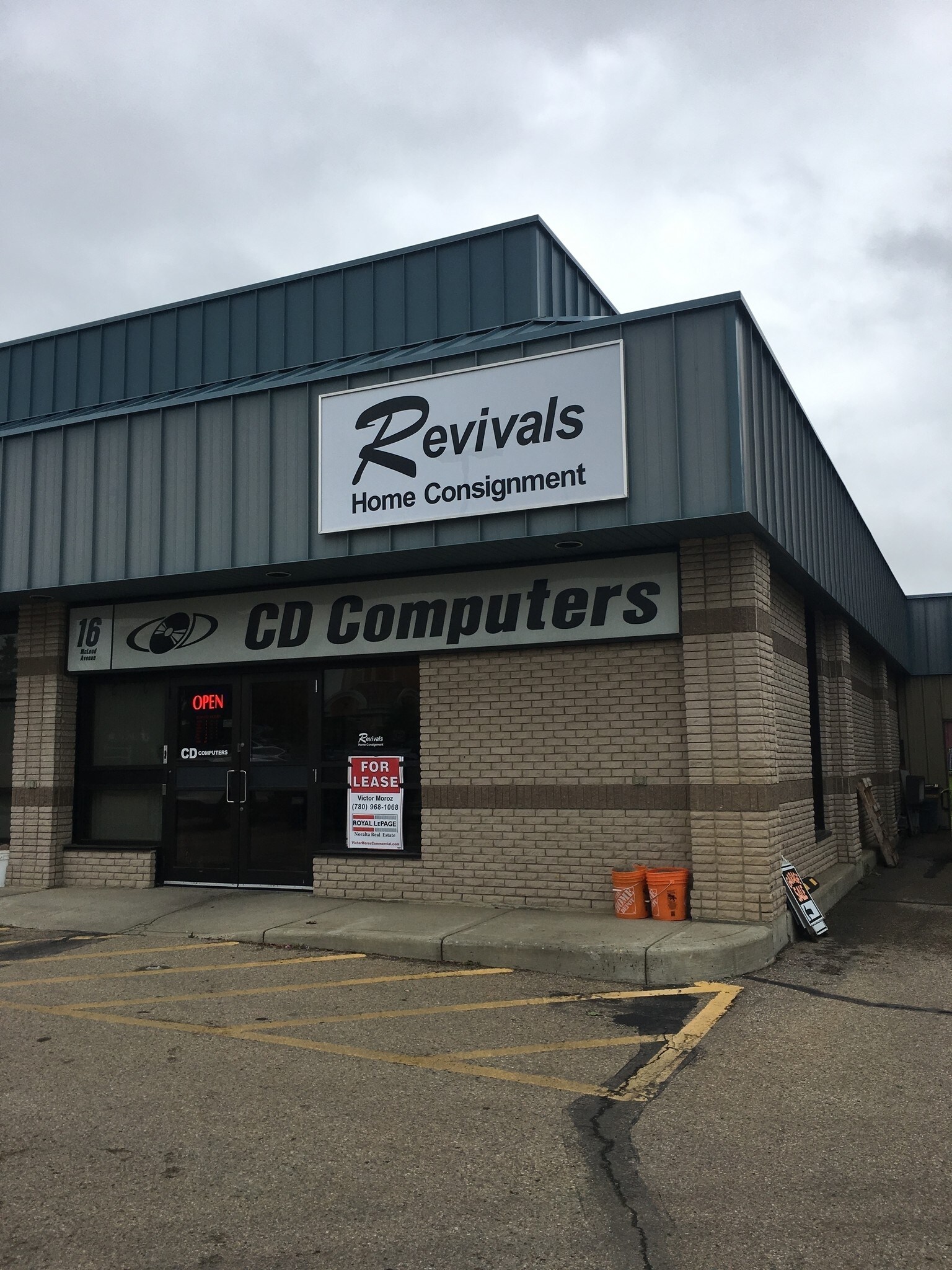 16 McLeod Ave, Spruce Grove, AB à vendre Photo du bâtiment- Image 1 de 1