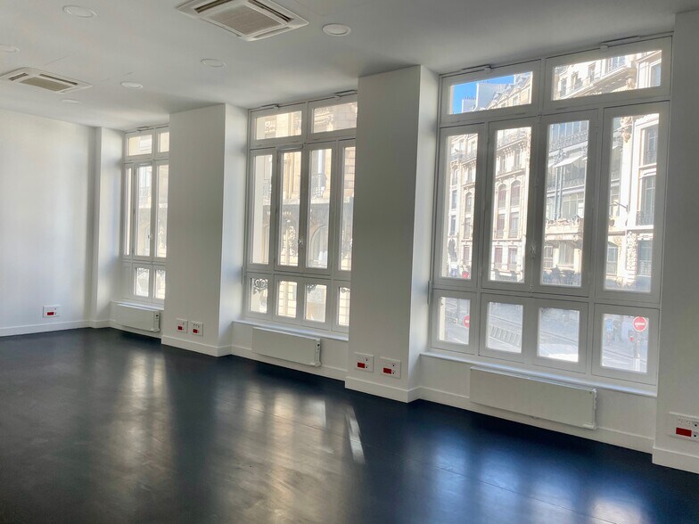 14 Rue De Cléry, Paris à louer - Photo du bâtiment - Image 3 de 7