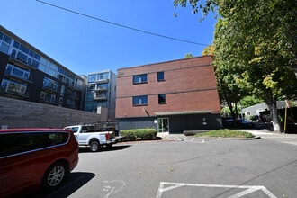 1776 SW Madison Ave, Portland, OR for lease Interior Photo- Image 2 of 10