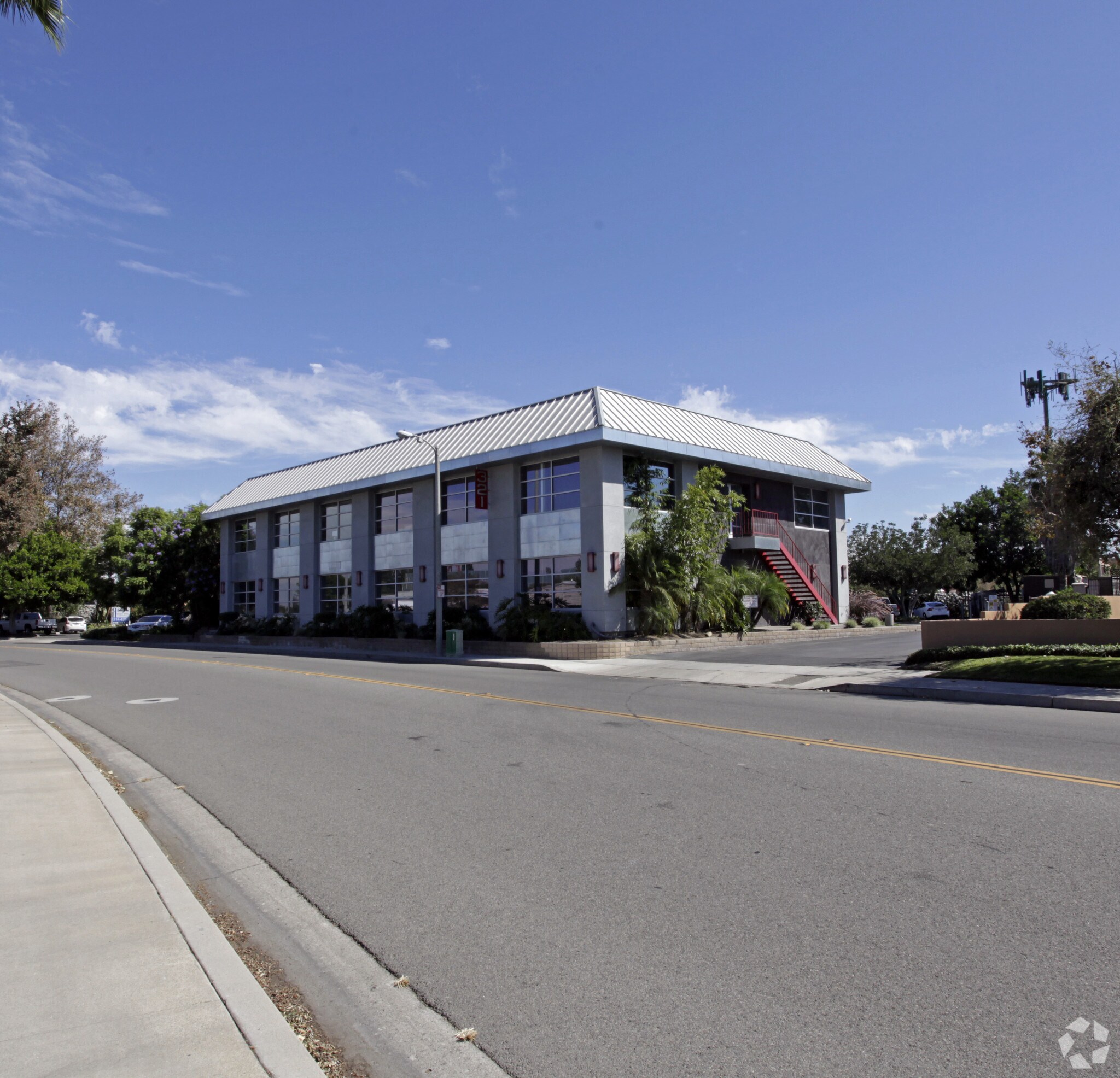 321 N Rampart St, Orange, CA à louer Photo du bâtiment- Image 1 de 30