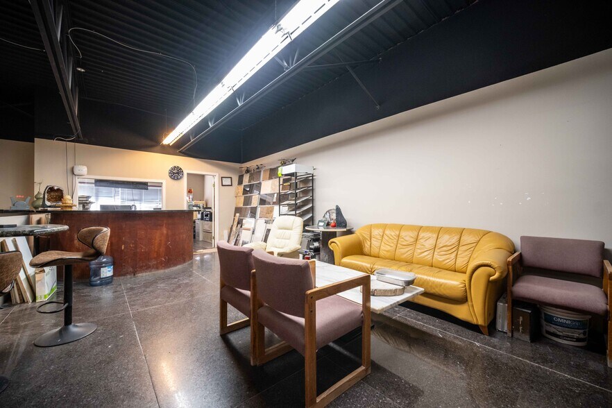 12671 Bathgate Way, Richmond, BC à vendre - Photo du bâtiment - Image 3 de 8