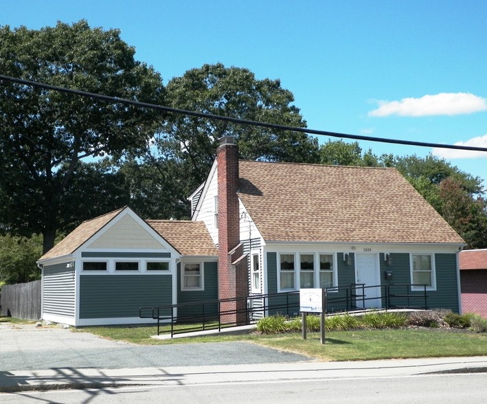 1329 Jefferson Blvd, Warwick, RI for sale - Building Photo - Image 1 of 1