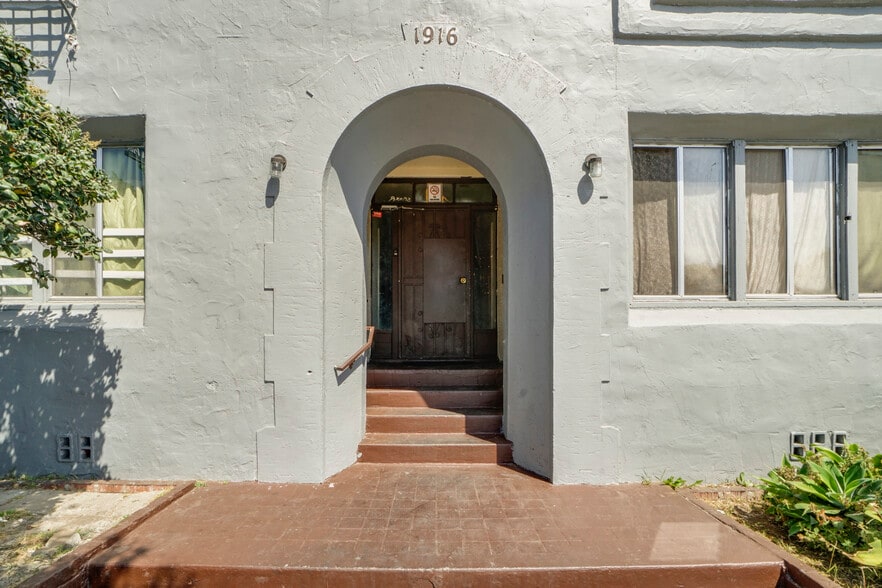 1916 Crenshaw Blvd, Los Angeles, CA à vendre - Photo du bâtiment - Image 2 de 24
